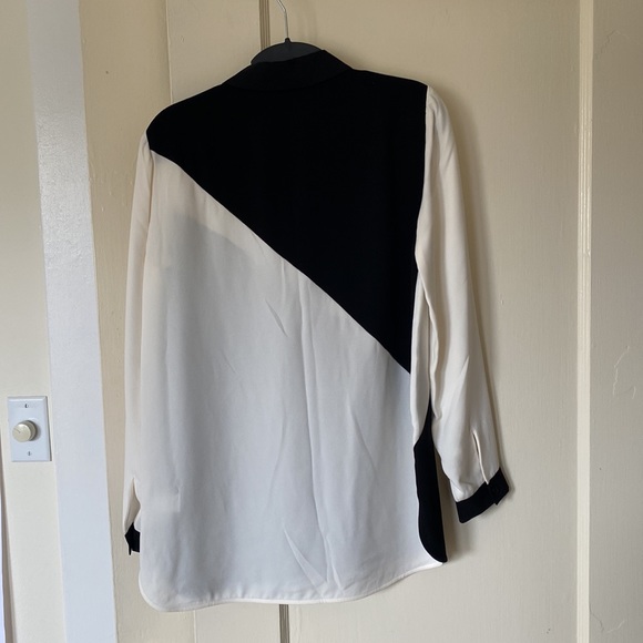 Gorgeous NWOT silk blouse - Picture 4 of 4